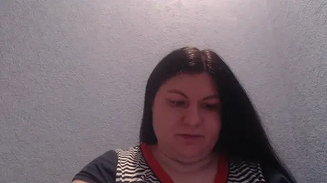 KiraSwee online show from January 11, 2026, 6:48 pm