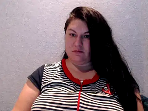 KiraSwee online show from December 20, 2024, 6:45 pm