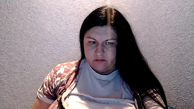 KiraSwee online show from October 21, 2025, 5:34 pm