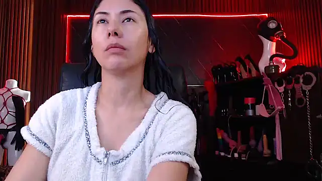 XiaQueen online show from October 11, 2025, 12:06 pm