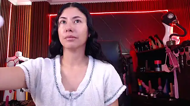 XiaQueen online show from October 12, 2025, 1:23 pm