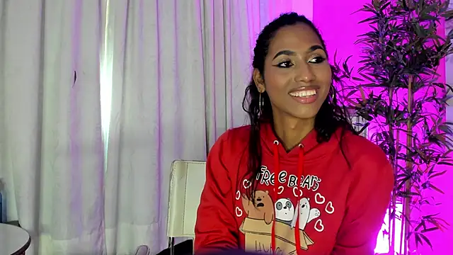 Alissemasiel online show from April 29, 2026, 6:14 pm