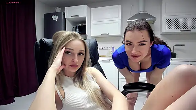 lisenok online show from April 30, 2026, 8:57 pm