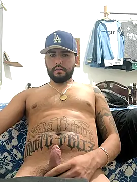 Snapshot of dickman10 chatting on February 6, 2026, 3:35 am dickman10 online show from February 6, 2026, 3:35 am