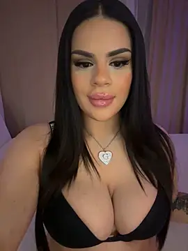 mrsbellanova online show from November 12, 2025, 10:24 pm