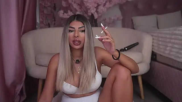 emma goodess  online show from June 29, 2026, 11:15 pm