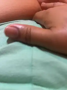 Snapshot of tunenarica22 chatting on February 16, 2026, 2:37 pm tunenarica22 online show from February 16, 2026, 2:37 pm