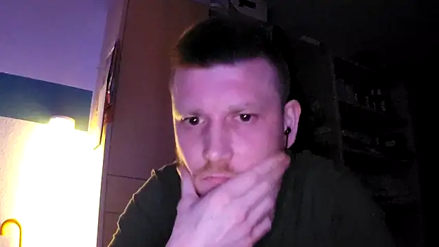 Snapshot of Foxtrott_242 chatting on November 27, 2025, 2:34 am Foxtrott 242 online show from November 27, 2025, 2:34 am