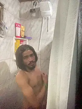 Mineirinho043 online show from June 26, 2026, 12:44 pm