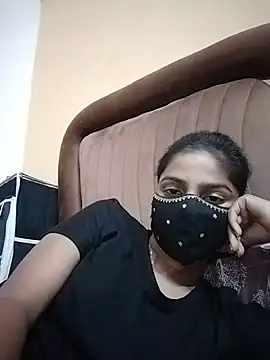 fuungirl38 online show from May 13, 2026, 4:03 pm