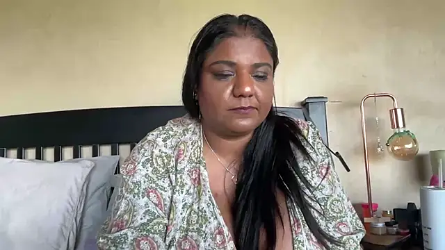 SophieStarShine online show from September 19, 2025, 2:21 pm