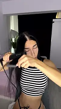 Celine Roxelle online show from August 4, 2026, 1:48 pm