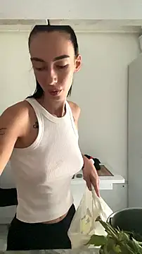 Celine Roxelle online show from July 21, 2026, 11:55 am