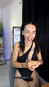 Celine Roxelle online show from July 12, 2026, 2:18 pm