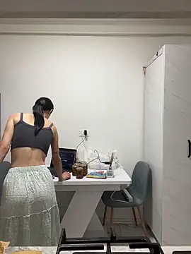 Celine Roxelle online show from June 20, 2026, 6:13 pm