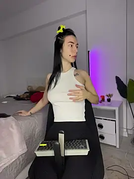 Celine Roxelle online show from January 17, 2026, 3:59 pm