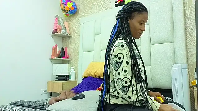 Snapshot of dafnnelewis chatting on August 3, 2026, 11:16 am dafnnelewis online show from August 3, 2026, 11:16 am