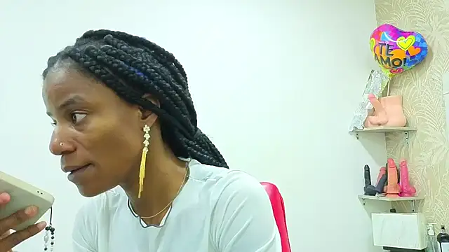 Snapshot of dafnnelewis chatting on July 22, 2026, 11:23 am dafnnelewis online show from July 22, 2026, 11:23 am