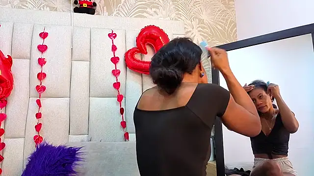 dafnnelewis online show from February 20, 2026, 11:34 am