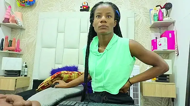 Snapshot of dafnnelewis chatting on August 1, 2026, 11:08 am dafnnelewis online show from August 1, 2026, 11:08 am