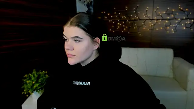 elmira rose online show from February 11, 2025, 1:20 pm