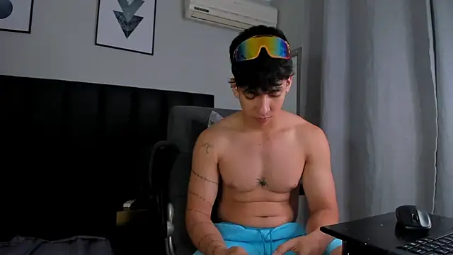 ISAAC CRYSTON online show from March 22, 2025, 2:16 am