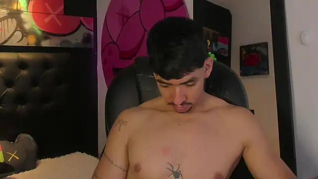 Snapshot of ISAAC_CRYSTON chatting on February 23, 2026, 10:21 pm ISAAC CRYSTON online show from February 23, 2026, 10:21 pm