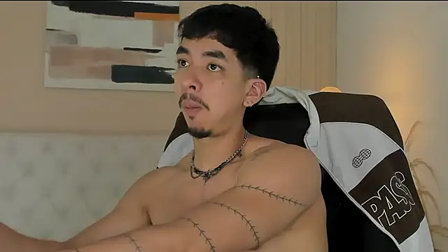 ISAAC CRYSTON online show from February 4, 2026, 8:48 pm