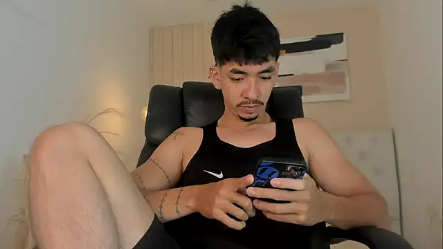 Snapshot of ISAAC_CRYSTON chatting on February 28, 2026, 9:47 pm ISAAC CRYSTON online show from February 28, 2026, 9:47 pm