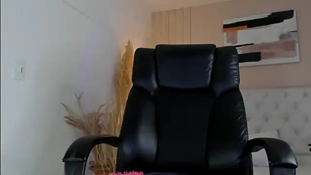 ISAAC CRYSTON online show from January 6, 2026, 8:02 pm