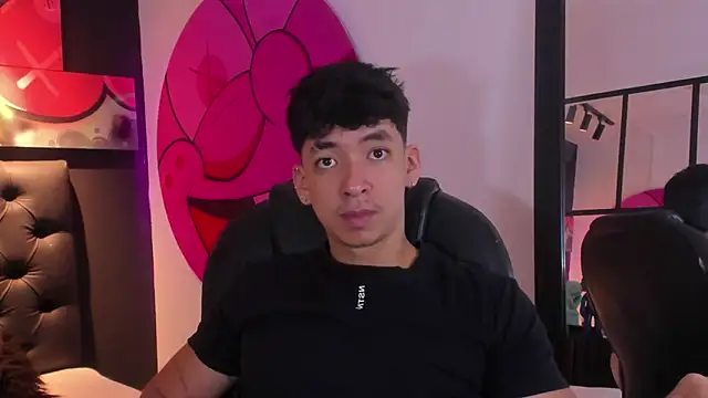 ISAAC CRYSTON online show from September 15, 2025, 8:09 pm