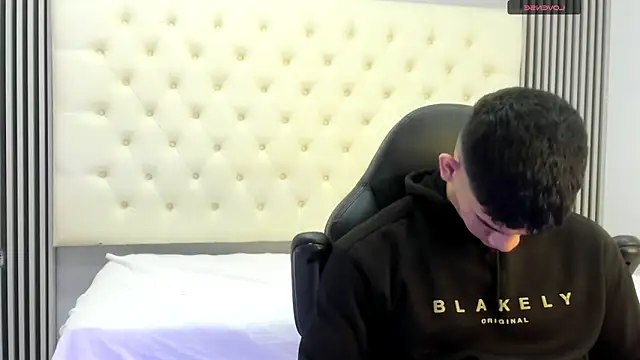 Snapshot of ANDRES_STUD chatting on March 9, 2026, 3:32 am ANDRES STUD online show from March 9, 2026, 3:32 am