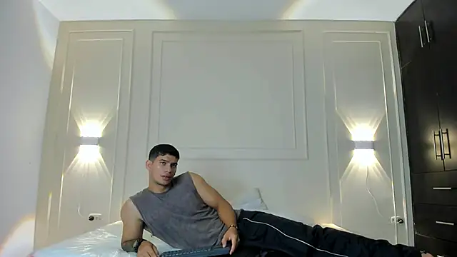 Snapshot of ANDRES_STUD chatting on June 22, 2026, 3:47 am ANDRES STUD online show from June 22, 2026, 3:47 am