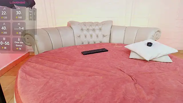 LucianaCastro  online show from March 17, 2025, 3:50 pm