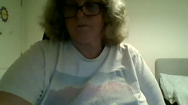 NoraJohnson6 online show from January 31, 2026, 7:12 pm