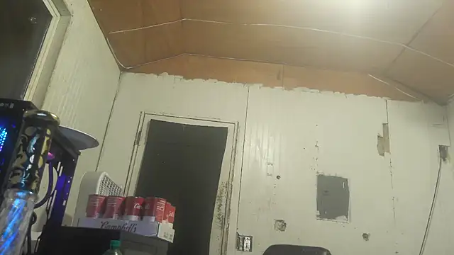 nuttyking2022 online show from October 10, 2025, 6:36 am