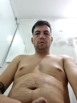 Snapshot of reyarturs13 chatting on March 18, 2025, 1:01 pm reyarturs13 online show from March 18, 2025, 1:01 pm