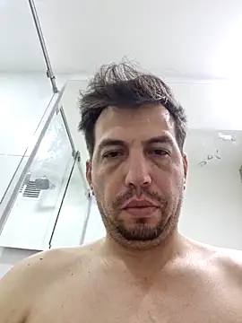 Snapshot of reyarturs13 chatting on March 5, 2025, 4:02 pm reyarturs13 online show from March 5, 2025, 4:02 pm