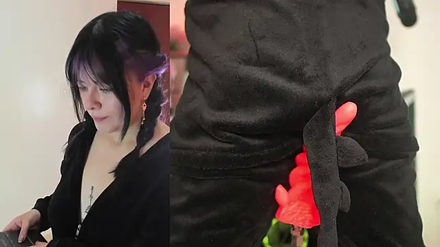 Snapshot of Neekito_ chatting on December 14, 2025, 7:41 pm Neekito online show from December 14, 2025, 7:41 pm