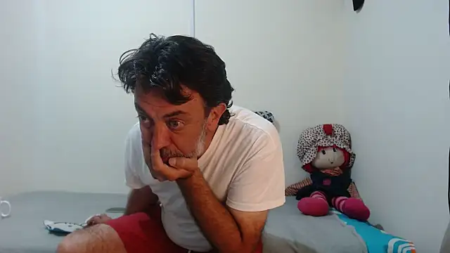 Snapshot of jeans_and_emma chatting on March 18, 2026, 11:27 pm jeans and emma online show from March 18, 2026, 11:27 pm