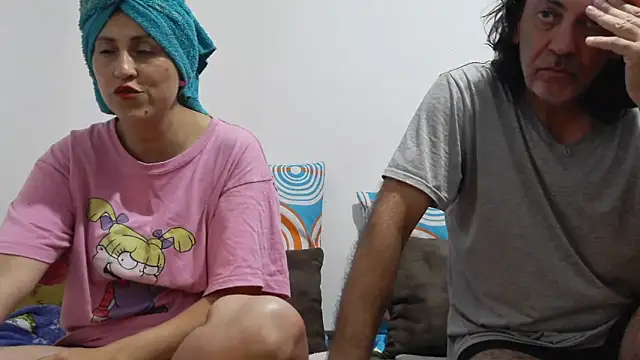 Snapshot of jeans_and_emma chatting on February 18, 2026, 12:41 am jeans and emma online show from February 18, 2026, 12:41 am