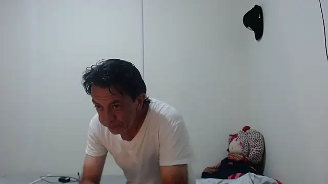 Snapshot of jeans_and_emma chatting on March 22, 2026, 7:21 am jeans and emma online show from March 22, 2026, 7:21 am