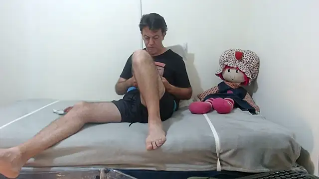 Snapshot of jeans_and_emma chatting on March 20, 2026, 12:00 am jeans and emma online show from March 20, 2026, 12:00 am