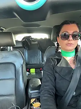 Loveblackzilla online show from November 30, 2025, 10:49 am