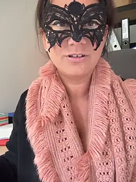 Loveblackzilla online show from February 6, 2026, 1:29 pm