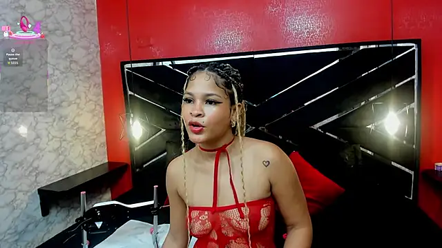 IVISBOUNCYASS online show from December 14, 2025, 1:06 pm