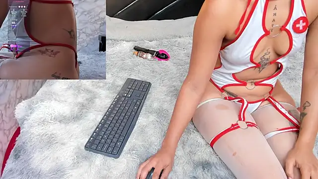 IVISBOUNCYASS online show from July 16, 2026, 12:46 pm