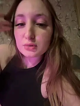 Snapshot of Evi_murr chatting on March 20, 2025, 6:31 pm Evi murr online show from March 20, 2025, 6:31 pm