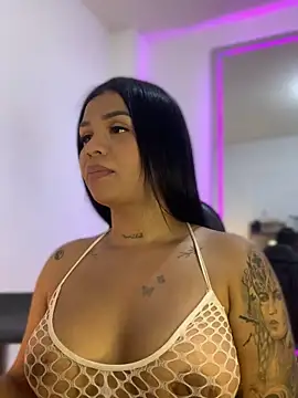 tinalove7 online show from April 28, 2026, 8:46 pm