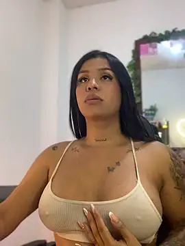 tinalove7 online show from September 12, 2025, 10:42 pm